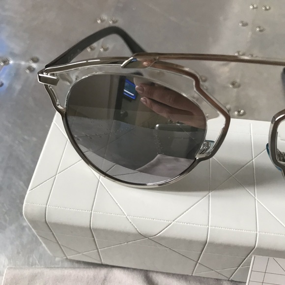 🎉🎊HOST PICK🎊 🎉Dior So Real Mirrored Sunglasses - Picture 7 of 8